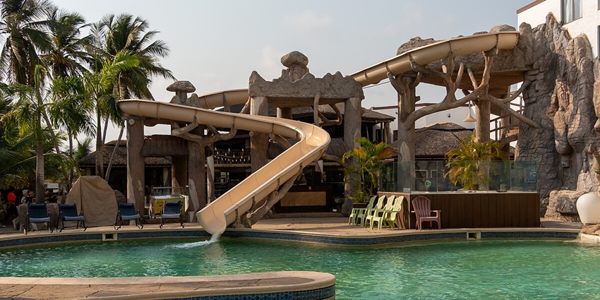 Indulge in the exciting water rides of Vismaya Water Park located in Kolmotta, India.