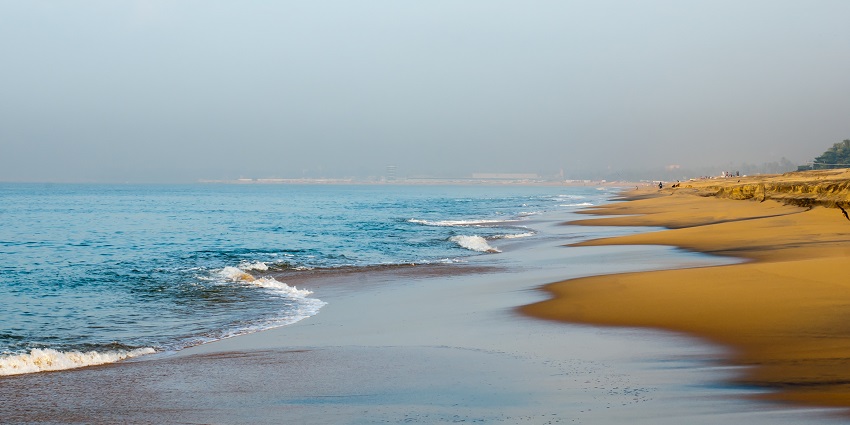 Enjoy a peaceful stroll along the Veeran Puzha Beach in Ernakulam for a pristine experience