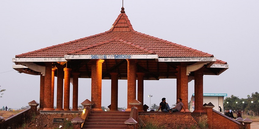 Kottakkunnu is one of the best places to visit in Nilambur for breathtaking views.