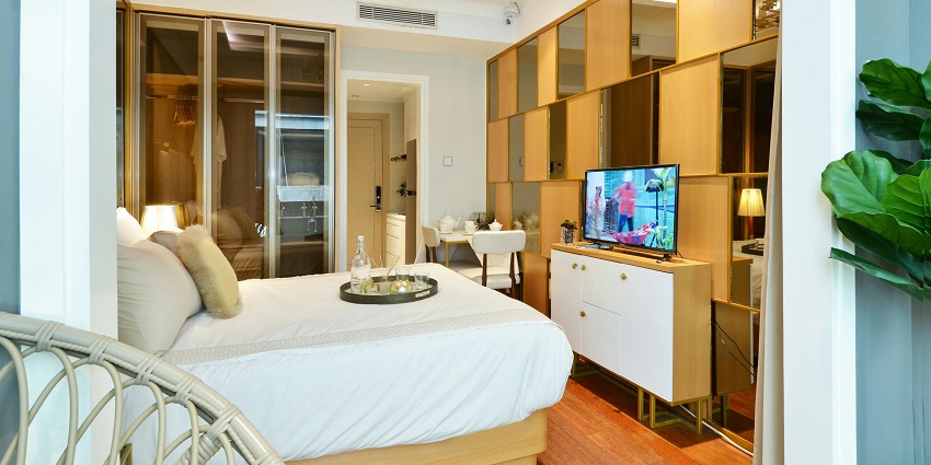 Choose from a range of hotels and resorts for a relaxing sojourn near the attraction.