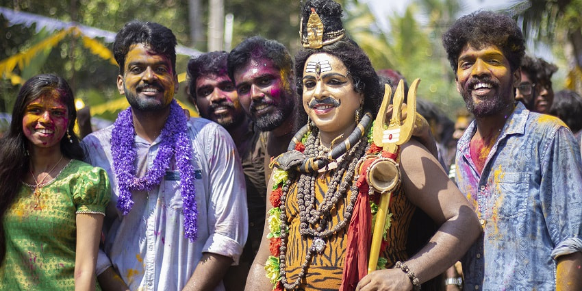 Be witness to the daily cultural rituals performed inside the halls of Kalpathy temple