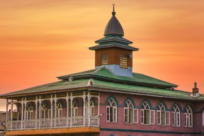 View of one among the mosques in Srinagar; a patron of religion and history altogether.