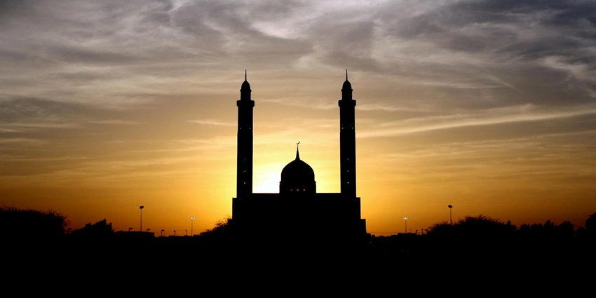 Cultural immersion is one of the best Things To Do in Mishkal Mosque for all visitors.