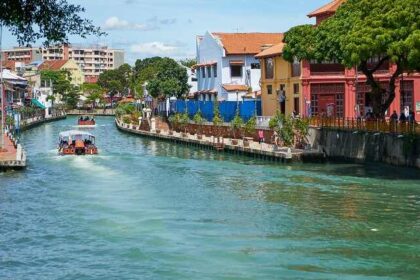 Explore the astonishing landscapes of the vibrant city, called Malacca in Malaysia.