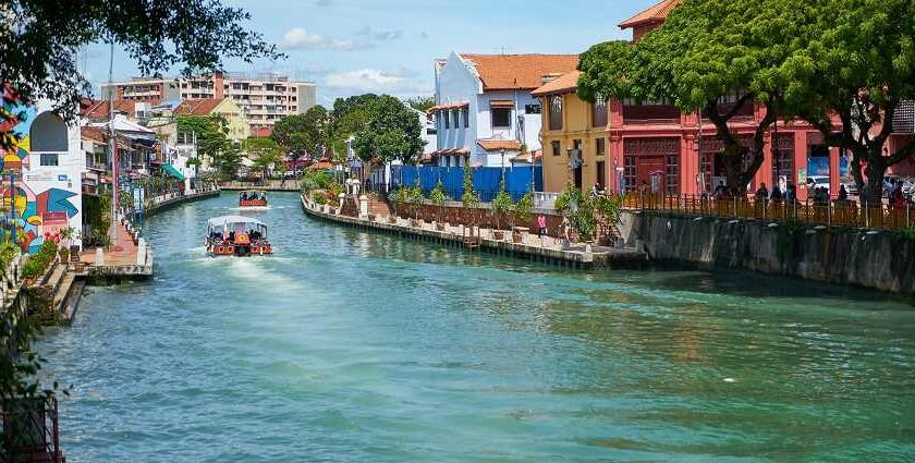 Explore the astonishing landscapes of the vibrant city, called Malacca in Malaysia.