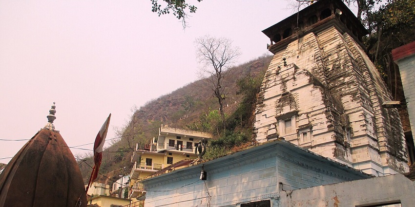 Visit the Raghunath Temple complex in Jammu which has seven shrines and lofty skiharas
