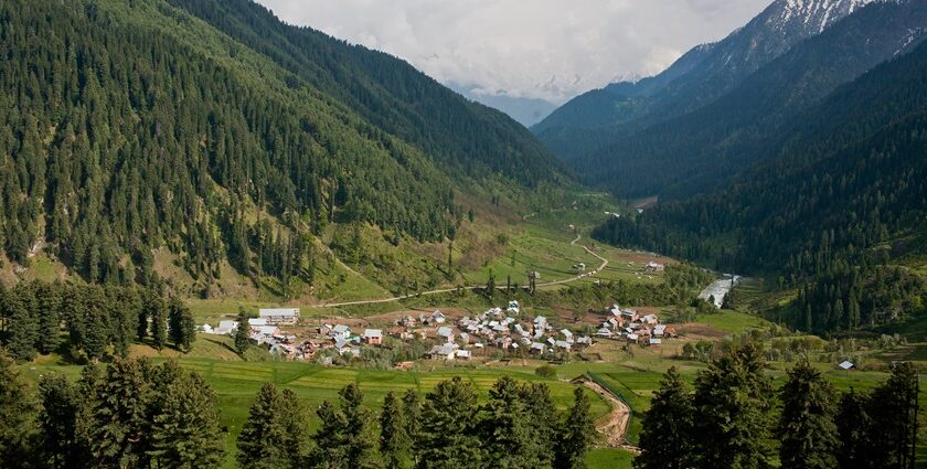 Ranbireshwar Temple is the biggest Shiva Temple, located in the beautiful Jammu Valley