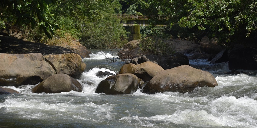 Image of cascading Adyanpara Waterfall through rocks - places to visit near hte Adyanpara waterfalls