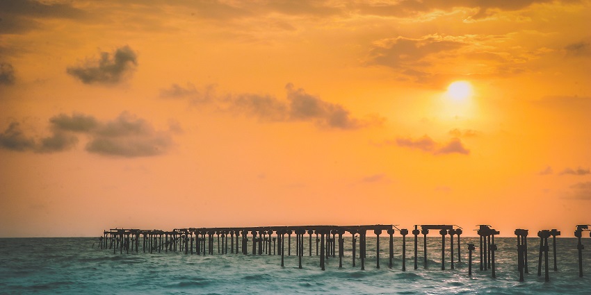 Sunset at Alappuzha beach offers a perfect coastal escape for the tourist visiting the museum