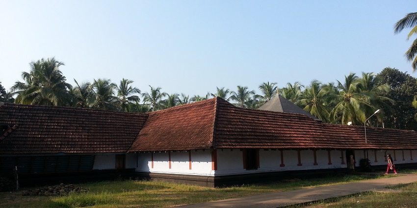 Alathiyur Hanuman temple has unique rituals where you can offer holy food and flattened rice