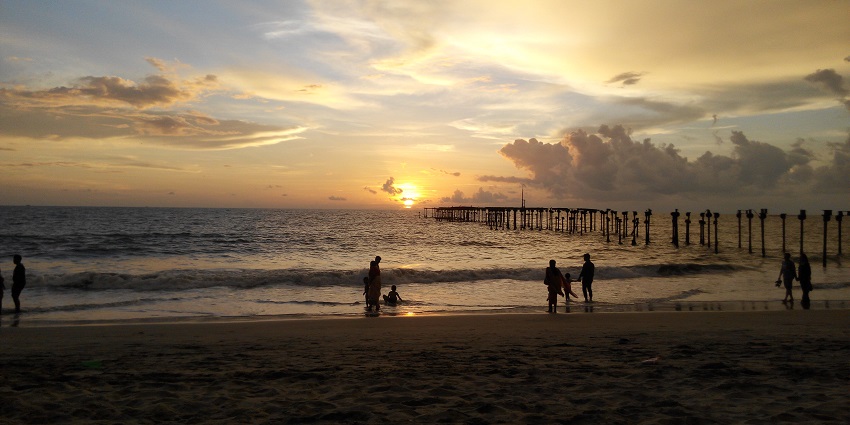 The view of Alleppey beach sunset - one of the best places to visit in Monsoon in India