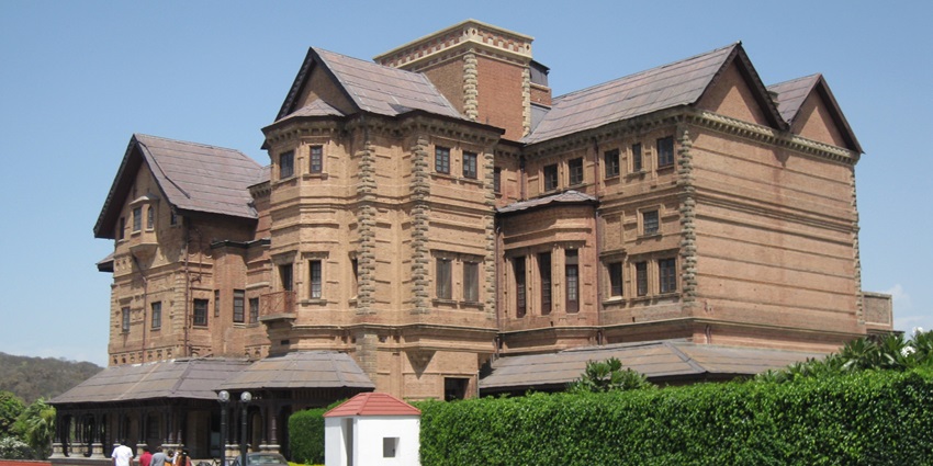 A view of the palatial Amar Mahal Palace Museum, an attraction near the Dogra Art Museum.