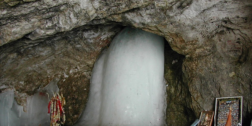 Amarnath trekking is one of the holiest treks you can indulge in for every devotee.