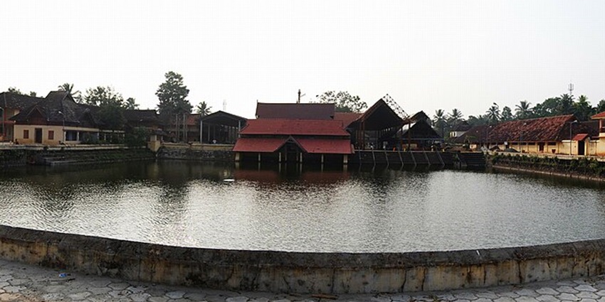 Seek blessings at Ambalappuzha Sri Krishna Temple, one of the popular temples in Alleppey