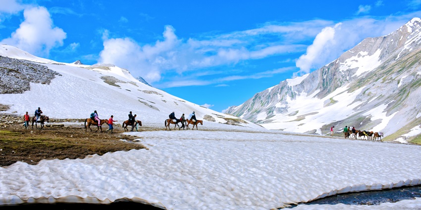 The view of Anantnag railway station devotees can travel to Amarnath Temple from here
