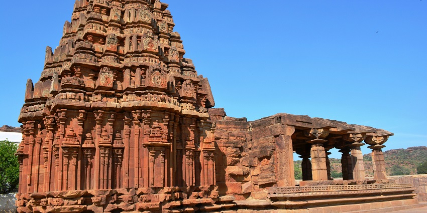 Explore Hampi, one of the places to visit in South India, which is replete with ancient buildings