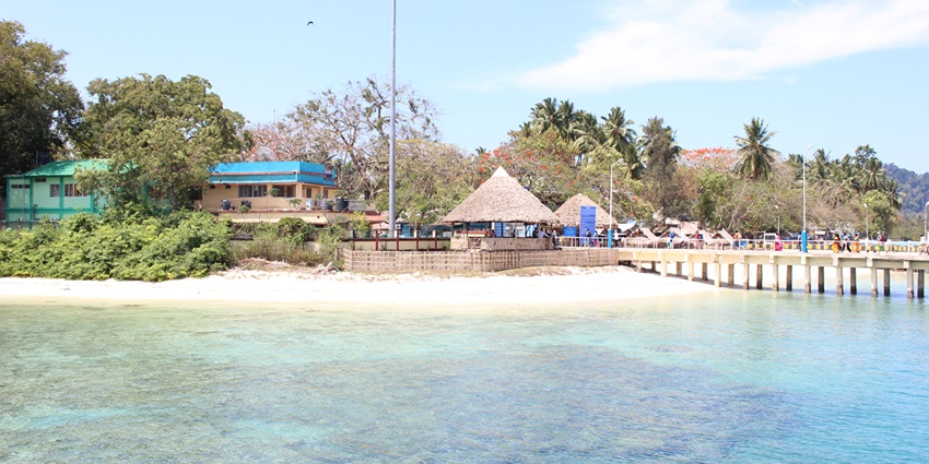 The ideal time to visit Elephant Beach is during pleasant weather to enjoy water sports.