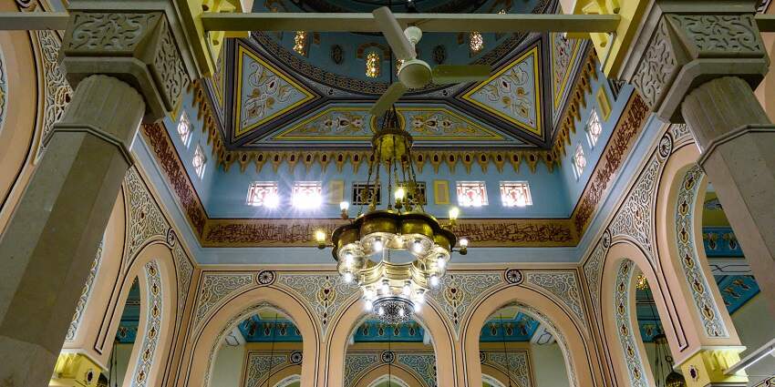 Beautiful interiors of the Jumeirah Mosque