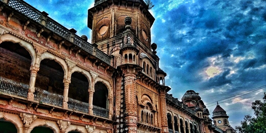 Dogra Art Museum is a one of the best museums of Jammu and Kashmir for art lovers