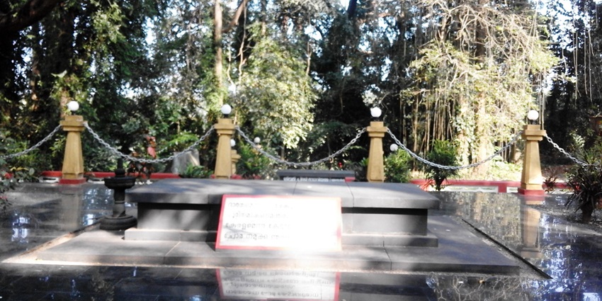 The artefacts and antique showpieces inside Vallathol Museum are a rich source of culture and heritage.