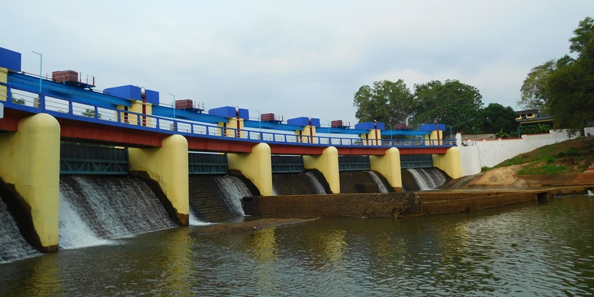 An enchanting view of Aruvikkara Dam, which is a must-visit destination in Kerala.
