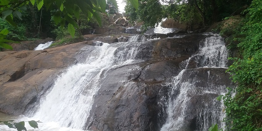 Experiencing the beauty of Aruvikkuzhi Waterfall is one of the great places to visit.