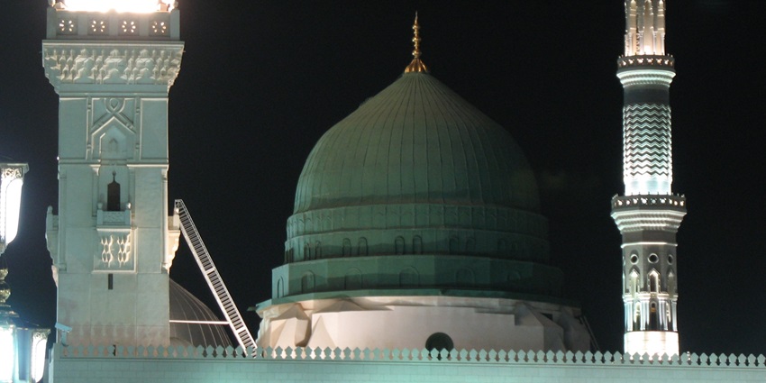 Attend the Annual Uroos Festival, a lively event that honours Malik Ibn Deenar's memory.