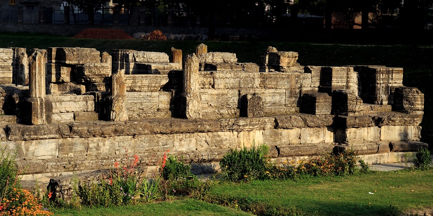 ALT text: The Avantipur temple complex, which is one of the places to travel in Kashmir in July