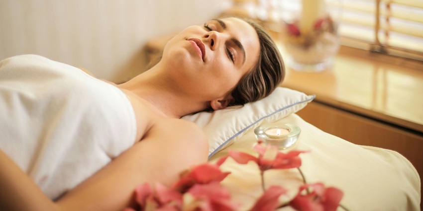 Do indulge in an Ayurvedic treatment for a rejuvenating experience in Fort Kochi.