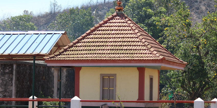 A mesmerising front view of the Sree Ayyappa Temple, which is a must-visit in Munnar.