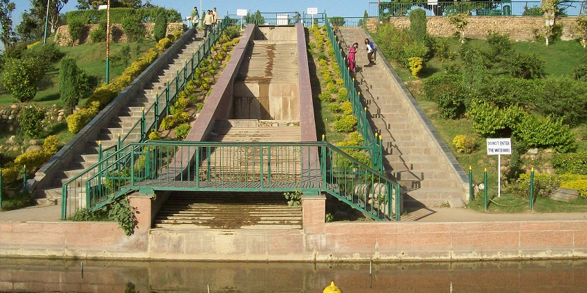Take a scenic walk along the Bagh-e-Bahu gardens when exploring things to do in Jammu