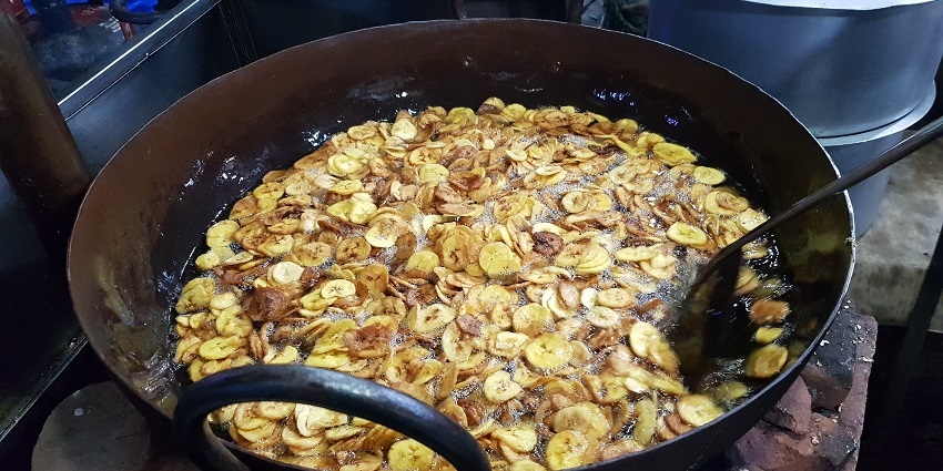 Pick up banana chips at one of the best shopping places in Kochi, Malabar Chips