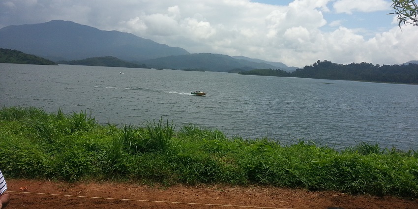 Banasura Sagar Dam is one of the best places to visit in Vythiri for a marvellous time.