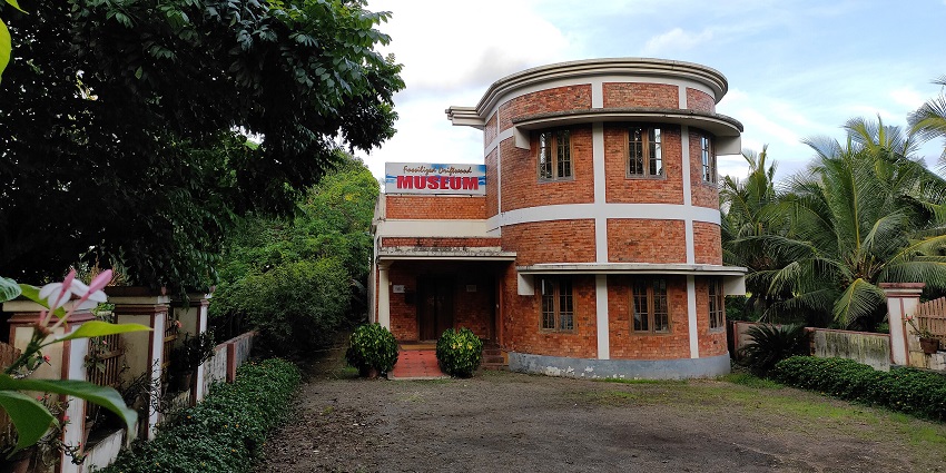 Image of Bay Island Driftwood Museum, Kumarakom - places to visit in kottayam for couples