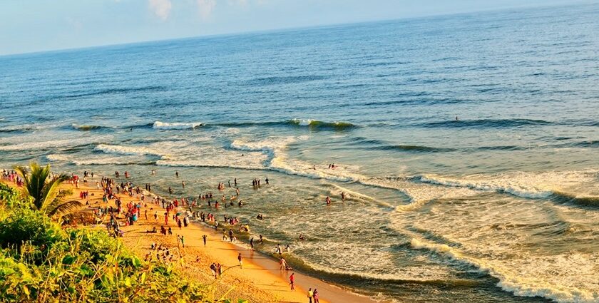 xplore amazing things to do in Varkala amidst serene natural beauty & pleasant weather