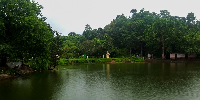 Beas Kund is one of the best places to visit near Manali for an immersive experience.