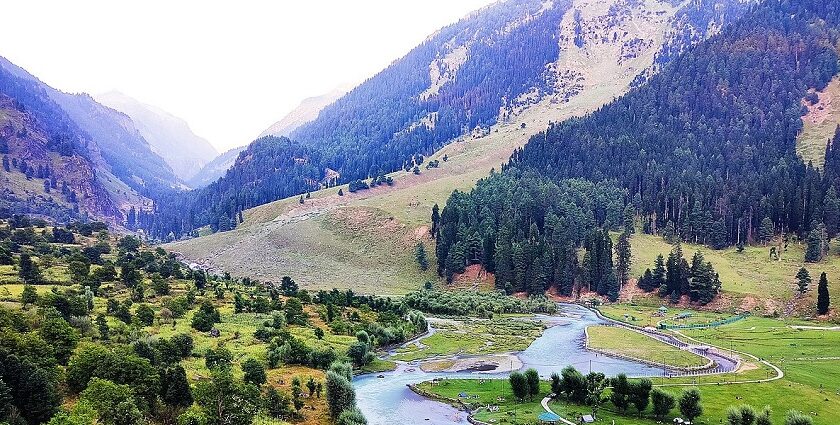 Breathtaking views of Betaab Valley, one of the scenic places to visit near Pahalgam