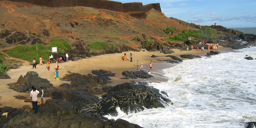 Bekal Fort is one of the best places to visit in Payyanur