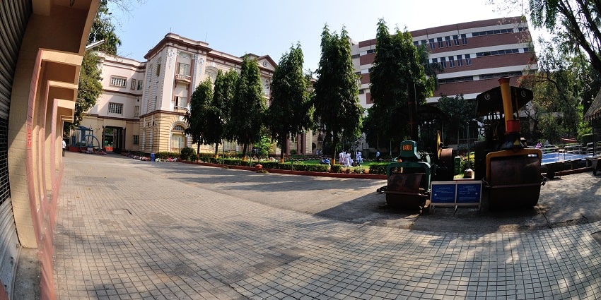 Visit the famous Birla Industrial & Technological Museum on your trip to Kolkata, India.