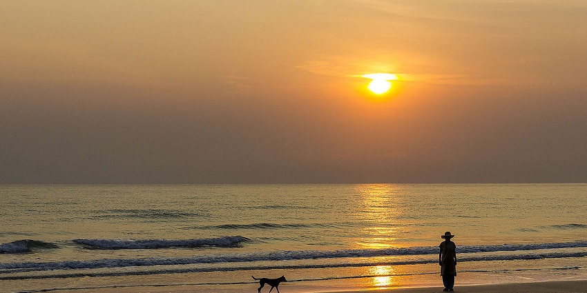 Experience the solitude of the beauty of Kalipur Beach, Saddle Peak National Park.