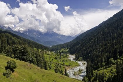 Trekking in Pahalgam lets you explore some of the offbeat and hidden places of the region.