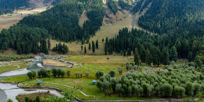 Lush meadows, and river view - a must places to visit in Jammu and Kashmir in September