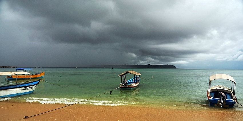 Bharatpur Beach is one of the top tourist destinations in Neil Island due to its soft corals
