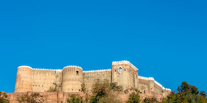 Explore the architecture of Bhimgarh Fort in Reasi, Udhampur, Jammu and Kashmir, India.