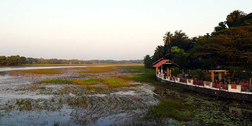 Biyyam Kayal is one of the most fascinating places to visit in Malappuram for serenity.
