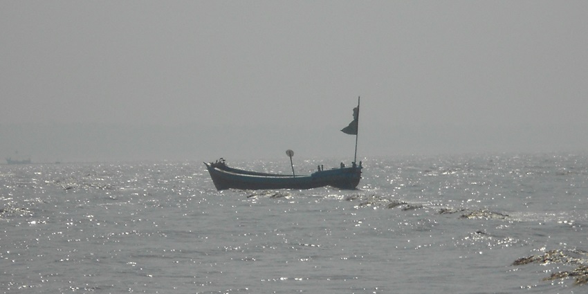 Jampore Beach is one of the famous beaches in India to enjoy a relaxing retreat.