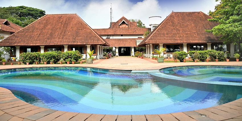 The spectacular view of the Bolgatty Palace, one of the places to visit in Ernakulam.