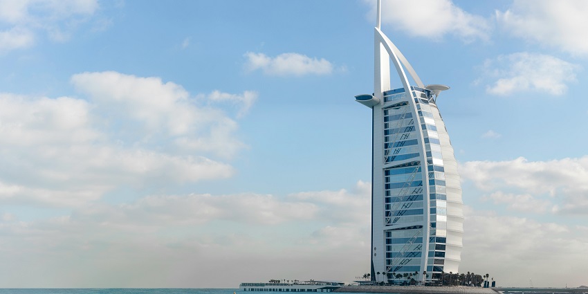 The high-rise Burj Al-arab in Dubai offers a thrilling experience for tourists