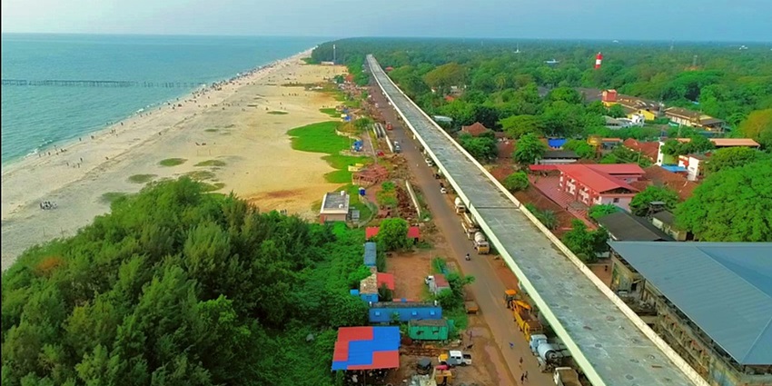 Explore the enchanting backwaters of Alappuzha in the proximity of Kollam.