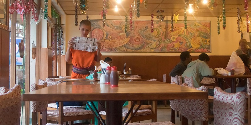 Cafe del mar is one the most beautiful cafes to explore the Kerala city